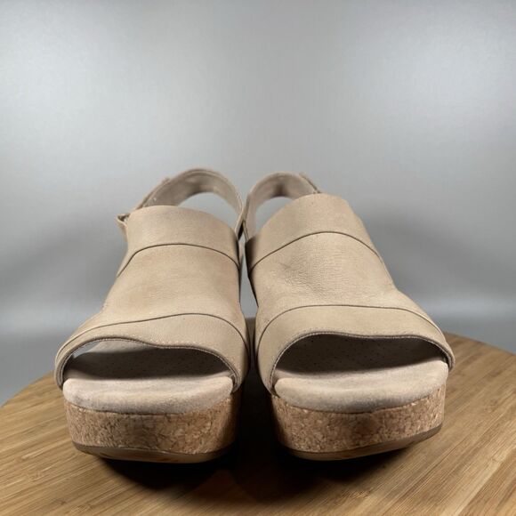 Clarks Annadel Ivory Wedge Sandal Beige Leather Womens 9 Platform Slingback - Picture 2 of 7